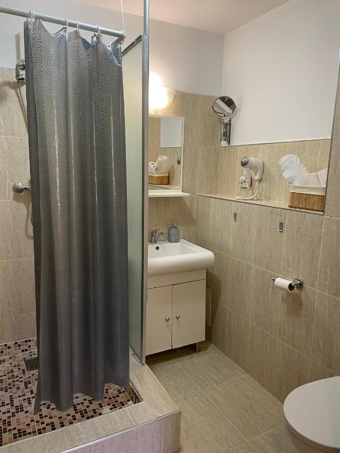Appartement La O Barfa à Ploieşti Extérieur photo