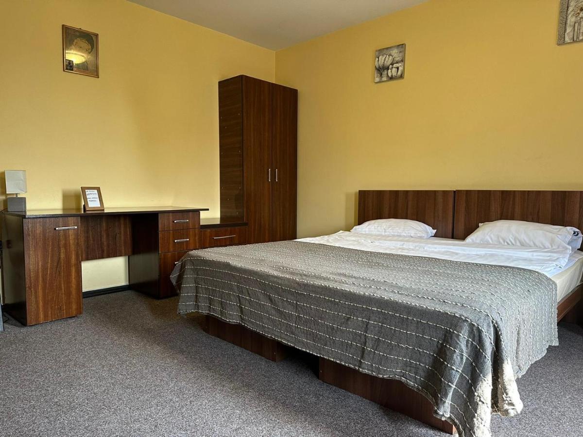 Appartement La O Barfa à Ploieşti Extérieur photo