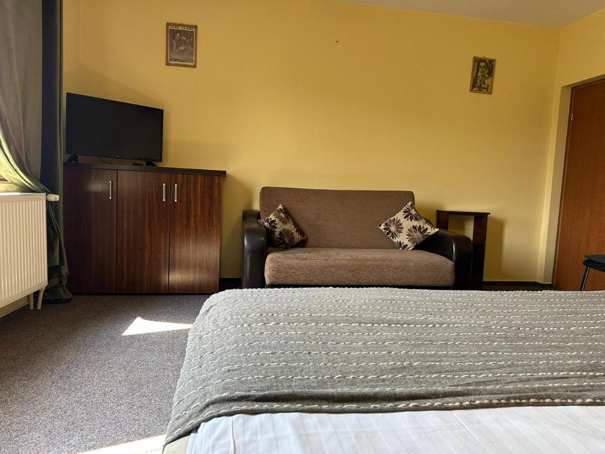 Appartement La O Barfa à Ploieşti Extérieur photo