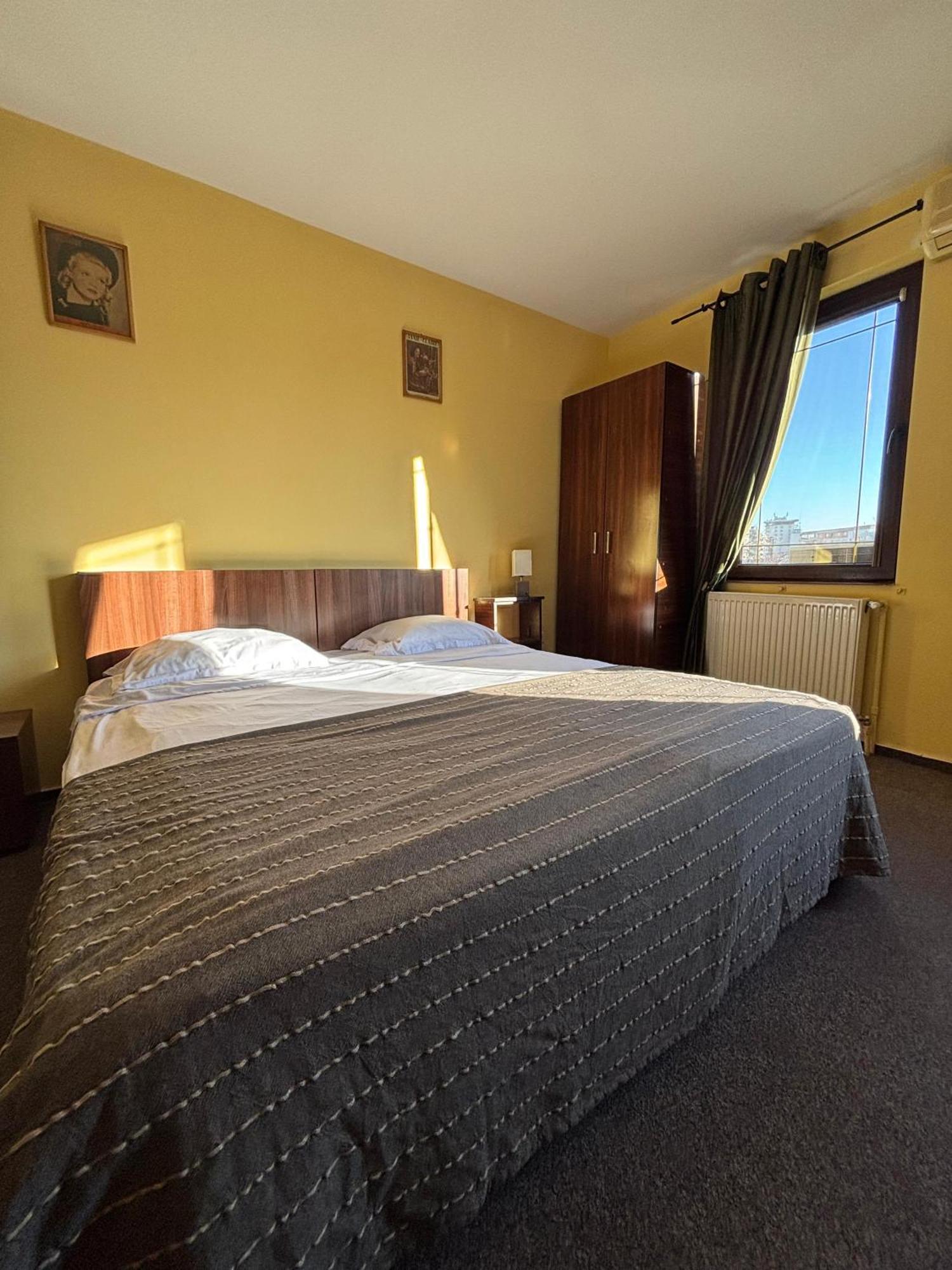 Appartement La O Barfa à Ploieşti Extérieur photo